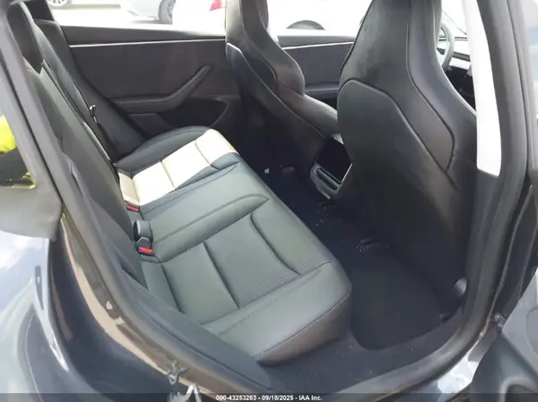 5YJ3E1ET2RF892550 2024 TESLA MODEL 3 - Image 8