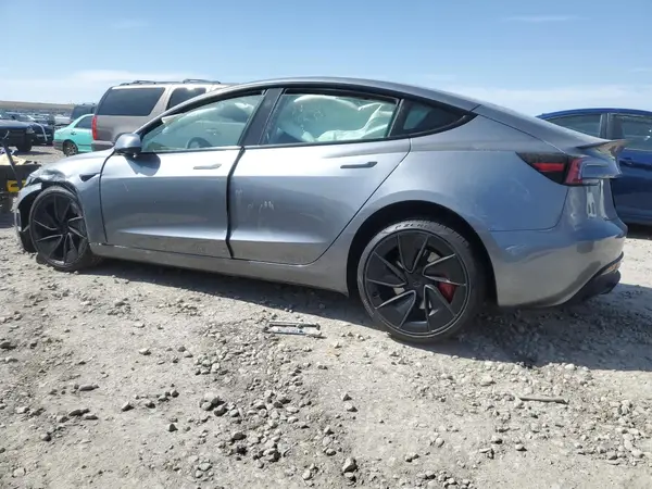 5YJ3E1ET2RF899367 2024 TESLA MODEL 3 - Image 2