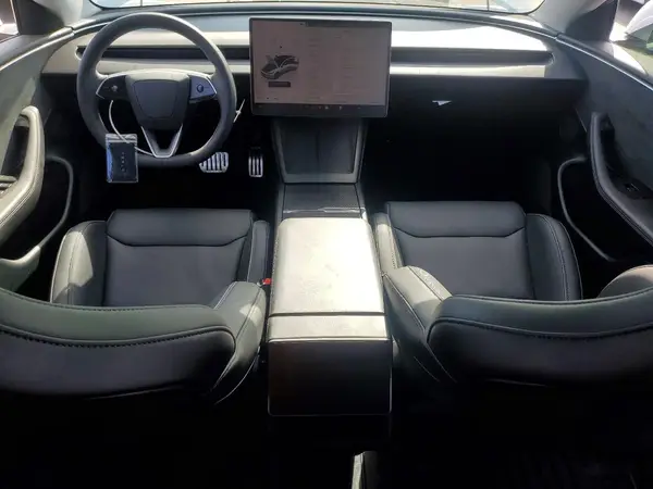 5YJ3E1ET2SF029995 2025 TESLA MODEL 3 - Image 8