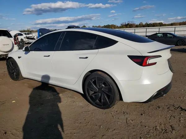 5YJ3E1ET2SF057814 2025 TESLA MODEL 3 - Image 2