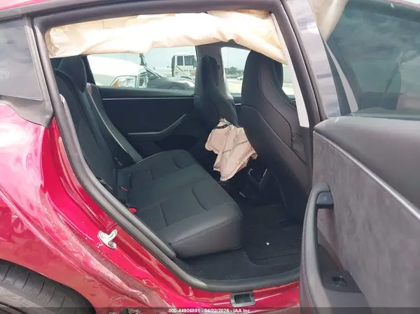 5YJ3E1ET2SF077061 2025 TESLA MODEL 3 - Image 8