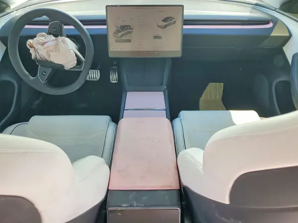 5YJ3E1ET2SF079750 2025 TESLA MODEL 3 - Image 8