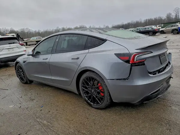 5YJ3E1ET2SF929280 2025 TESLA MODEL 3 - Image 2