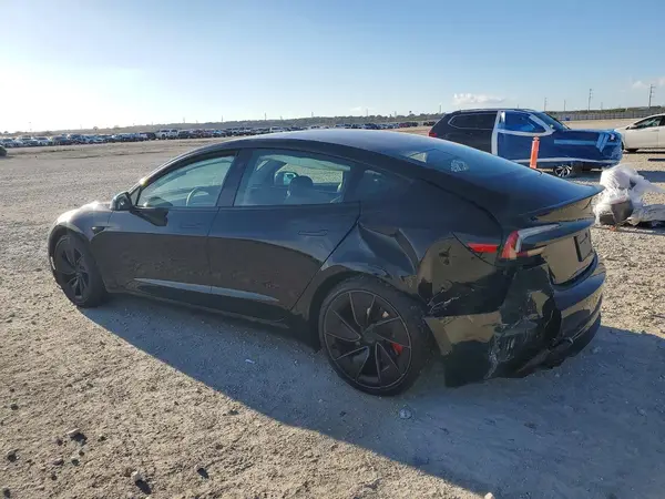 5YJ3E1ET2SF932924 2025 TESLA MODEL 3 - Image 2