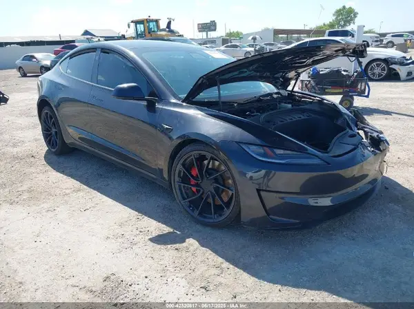 5YJ3E1ET3RF769257 2024 TESLA MODEL 3 - Image 1
