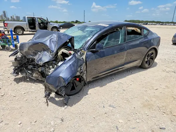 5YJ3E1ET3RF784468 2024 TESLA MODEL 3 - Image 1