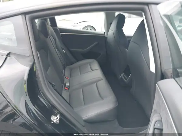 5YJ3E1ET3RF807280 2024 TESLA MODEL 3 - Image 8