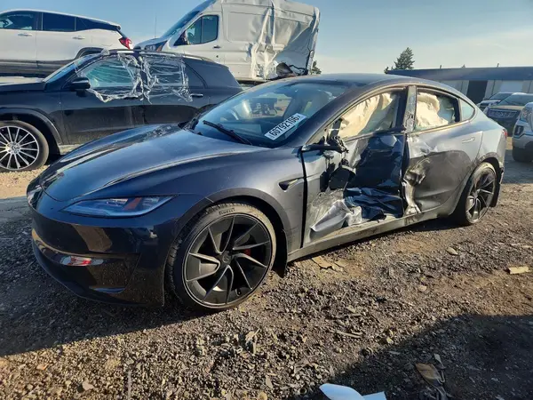 5YJ3E1ET3RF830526 2024 TESLA MODEL 3 - Image 1