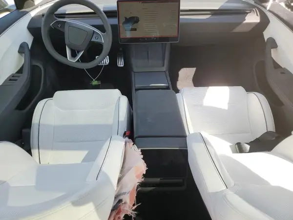 5YJ3E1ET3RF836570 2024 TESLA MODEL 3 - Image 8