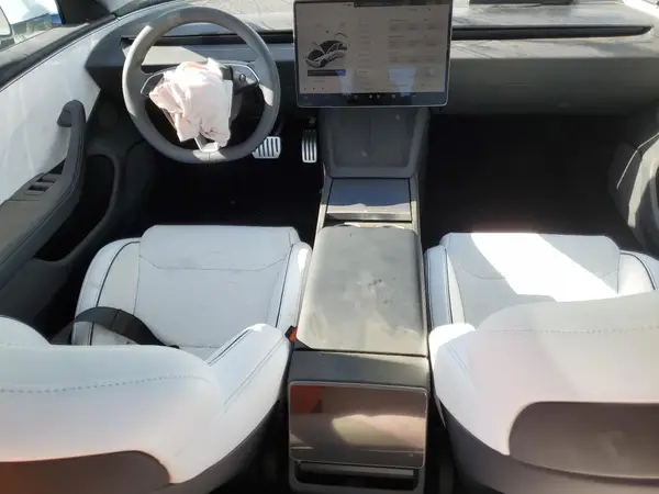 5YJ3E1ET3RF866412 2024 TESLA MODEL 3 - Image 8