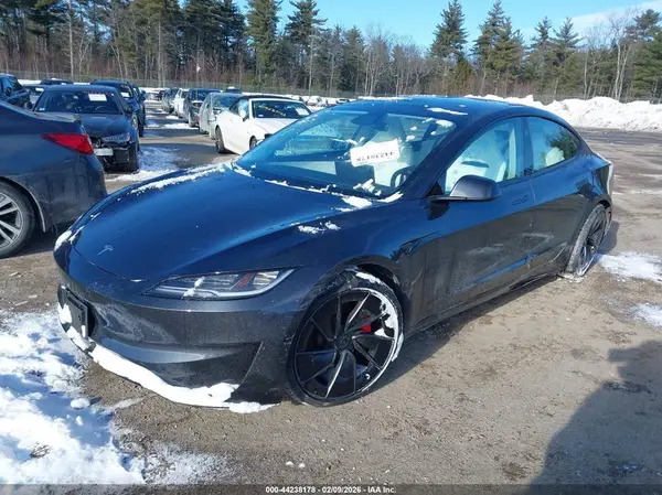 5YJ3E1ET3RF868211 2024 TESLA MODEL 3 - Image 2