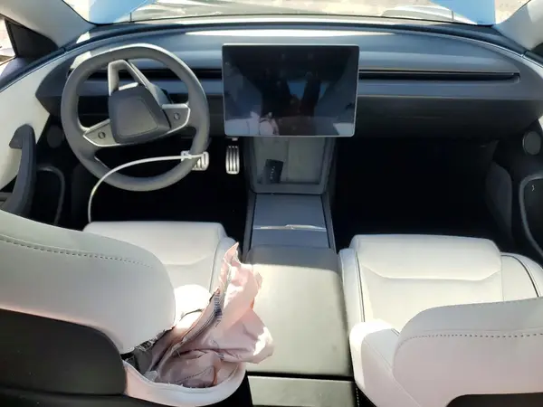5YJ3E1ET3RF885199 2024 TESLA MODEL 3 - Image 8
