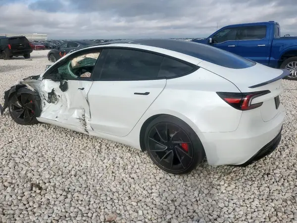 5YJ3E1ET3SF002496 2025 TESLA MODEL 3 - Image 2