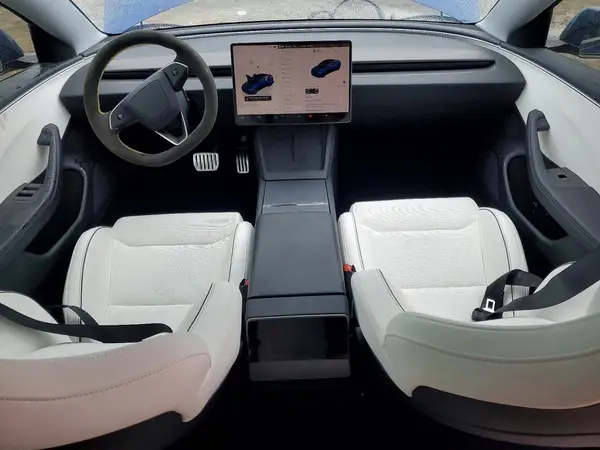 5YJ3E1ET3SF028502 2025 TESLA MODEL 3 - Image 8
