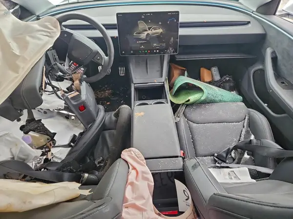 5YJ3E1ET3SF061791 2025 TESLA MODEL 3 - Image 8