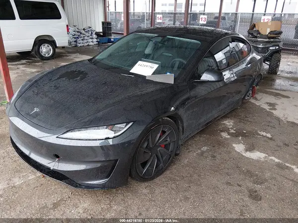 5YJ3E1ET3SF999001 2025 TESLA MODEL 3 - Image 2