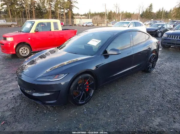 5YJ3E1ET4RF767789 2024 TESLA MODEL 3 - Image 2