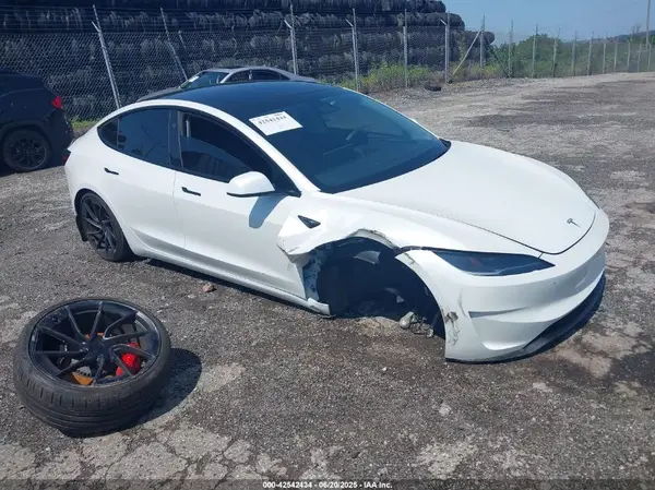 5YJ3E1ET4RF783457 2024 TESLA MODEL 3 - Image 1