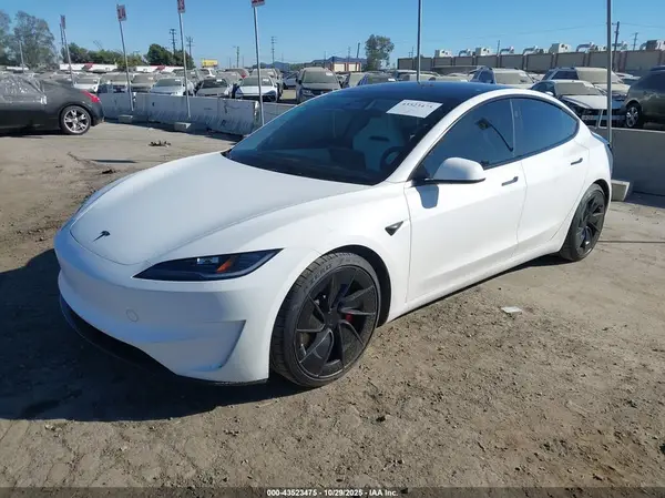 5YJ3E1ET4RF789114 2024 TESLA MODEL 3 - Image 2