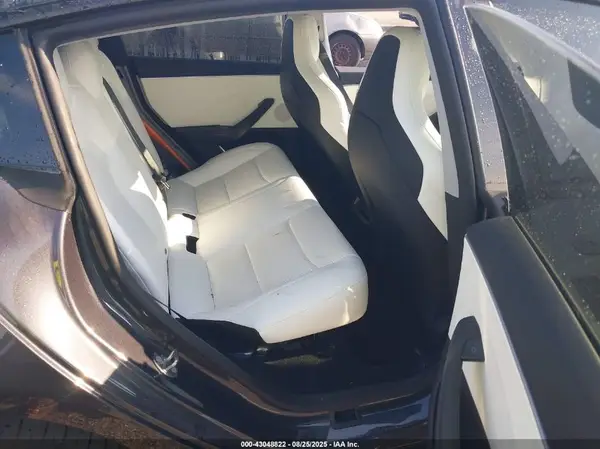 5YJ3E1ET4RF831605 2024 TESLA MODEL 3 - Image 8