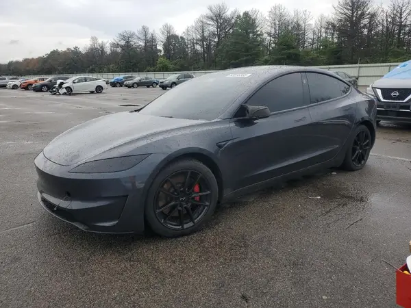5YJ3E1ET4RF843298 2024 TESLA MODEL 3 - Image 1