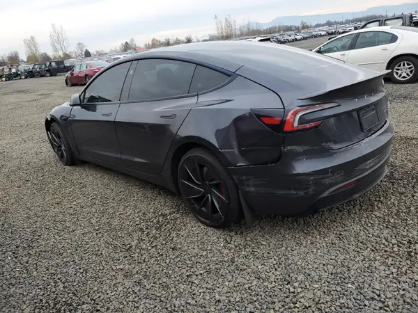 5YJ3E1ET4RF880819 2024 TESLA MODEL 3 - Image 2