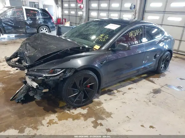 5YJ3E1ET4RF883185 2024 TESLA MODEL 3 - Image 2