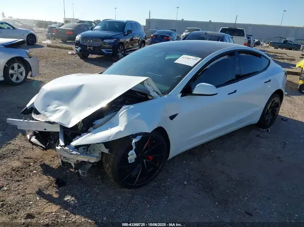 5YJ3E1ET4SF028427 2025 TESLA MODEL 3 - Image 2