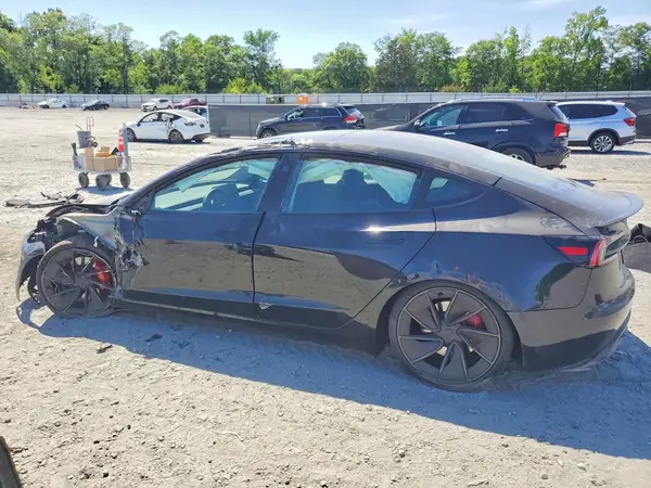 5YJ3E1ET4SF036138 2025 TESLA MODEL 3 - Image 2