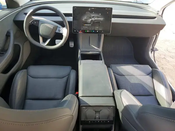 5YJ3E1ET4SF938529 2025 TESLA MODEL 3 - Image 8