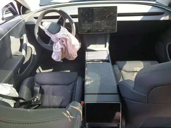 5YJ3E1ET4SF942385 2025 TESLA MODEL 3 - Image 8