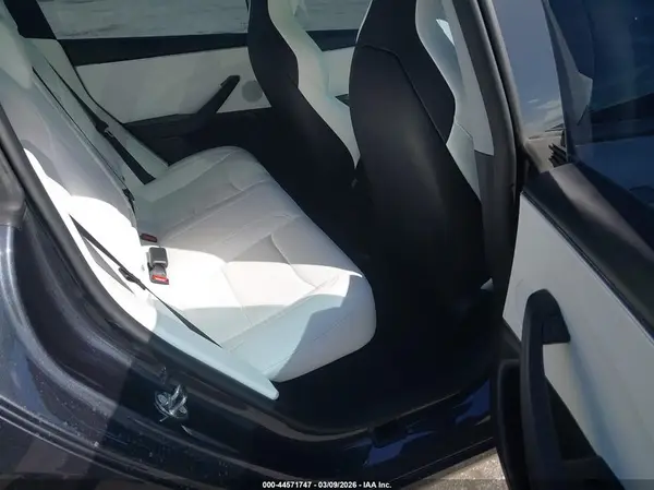 5YJ3E1ET5RF784777 2024 TESLA MODEL 3 - Image 8