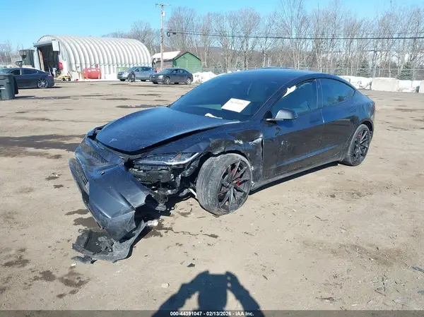 5YJ3E1ET5RF785671 2024 TESLA MODEL 3 - Image 2