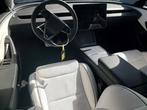 5YJ3E1ET5RF793852 2024 TESLA MODEL 3 - Image 8