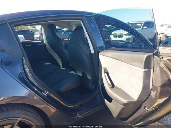 5YJ3E1ET5RF821441 2024 TESLA MODEL 3 - Image 8