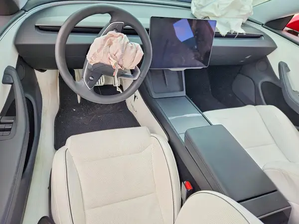 5YJ3E1ET5RF830219 2024 TESLA MODEL 3 - Image 8