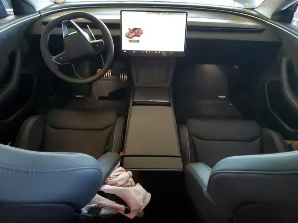 5YJ3E1ET5RF847375 2024 TESLA MODEL 3 - Image 8