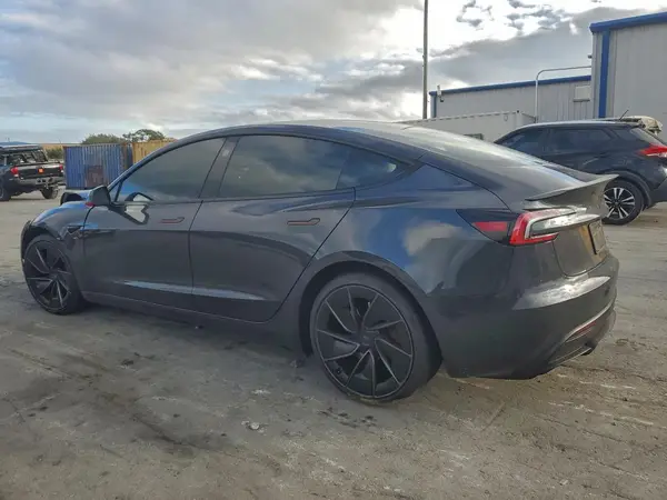 5YJ3E1ET5RF854035 2024 TESLA MODEL 3 - Image 2