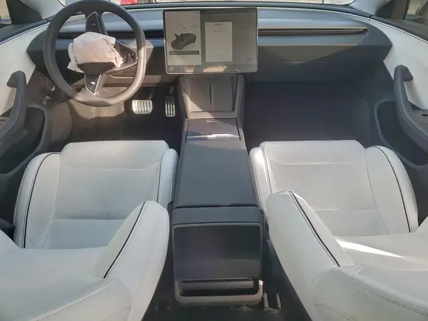 5YJ3E1ET5RF854035 2024 TESLA MODEL 3 - Image 8