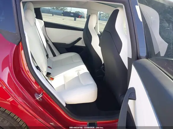 5YJ3E1ET5RF854570 2024 TESLA MODEL 3 - Image 8