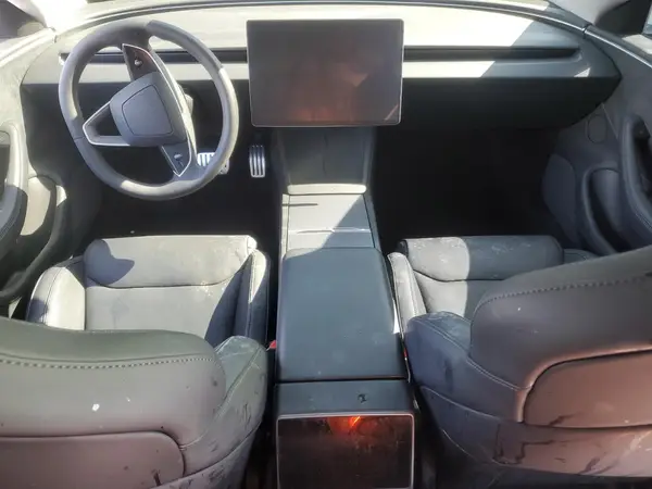 5YJ3E1ET5RF859459 2024 TESLA MODEL 3 - Image 8