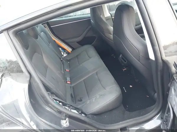 5YJ3E1ET5RF864984 2024 TESLA MODEL 3 - Image 8
