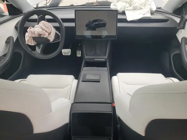 5YJ3E1ET5RF870753 2024 TESLA MODEL 3 - Image 8