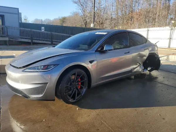 5YJ3E1ET5RF887262 2024 TESLA MODEL 3 - Image 1