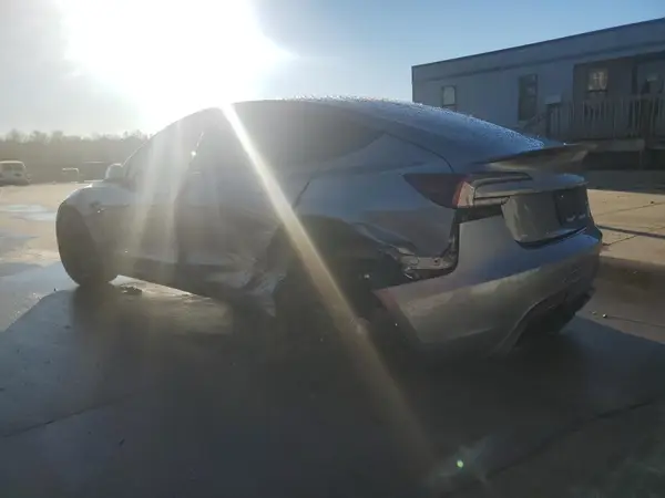 5YJ3E1ET5RF887262 2024 TESLA MODEL 3 - Image 2