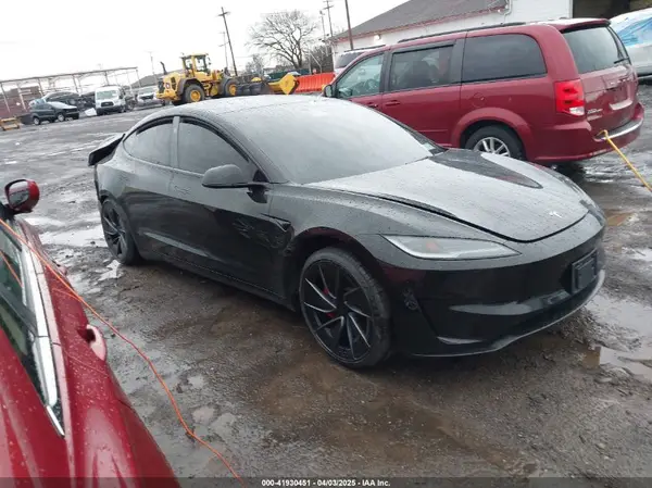 5YJ3E1ET5RF892736 2024 TESLA MODEL 3 - Image 1