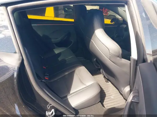 5YJ3E1ET5SF073148 2025 TESLA MODEL 3 - Image 8