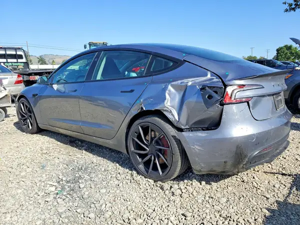 5YJ3E1ET5SF081413 2025 TESLA MODEL 3 - Image 2