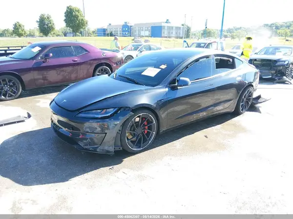 5YJ3E1ET5SF922940 2025 TESLA MODEL 3 - Image 2