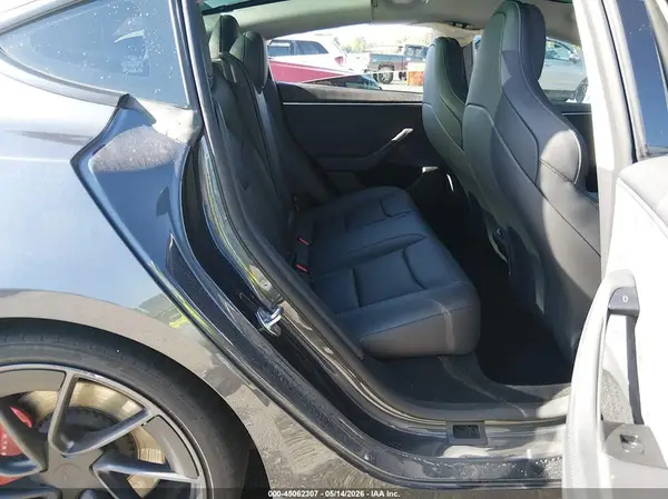 5YJ3E1ET5SF922940 2025 TESLA MODEL 3 - Image 8